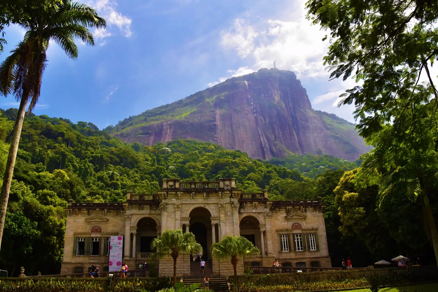 O Papel Da Monarquia Na História Fluminense